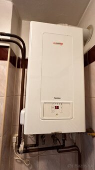 Predám plynový kotol Protherm Panther s termostatom SALUS - 2