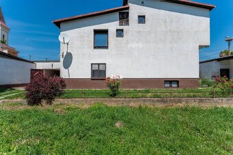 GYŇOV: Priestranný tehlový 6 izbový rodinný dom, pozemkok 6 - 2