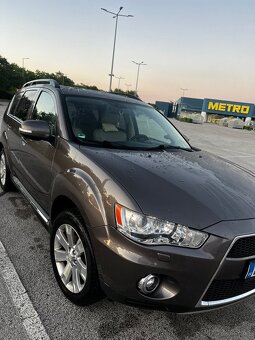 Mitsubishi Outlender 2.2DI-D - 2