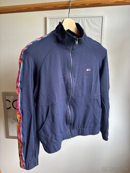 Tommy Jeans tenká bundička - 2