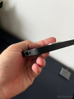 Karl Lagerfeld kryt pre iPhone 13 mini - 2