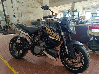KTM 990 Super Duke R - 2