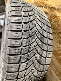 225/55 R16 zimné - 2