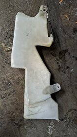 Audi a4 b6 / b7  nádoba odstrekovačov - 2