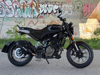 Husqvarna Svartpilen 125 2023, krasny stav - 2