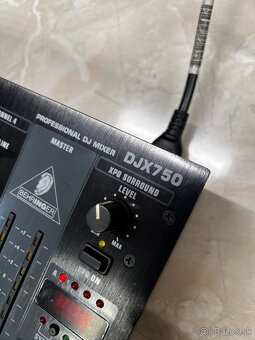 Mixpult Behringer DJX750 - 2