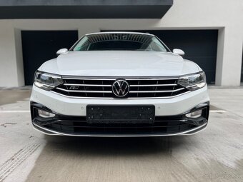 Volkswagen Passat Variant 2.0 TDI EVO R-Line DSG - 2