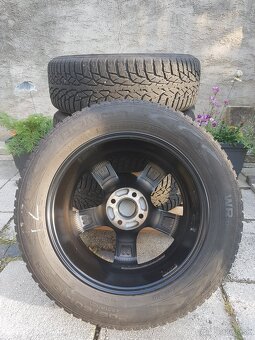 Renault Captur I. 16" Dezent čierne + Nokian zimné - 2