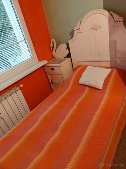 Predám starožitný spálňový nábytok - 2