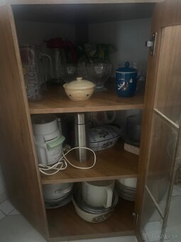 Skriňa do rohu - 2