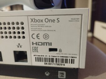 Xbox One S - 2