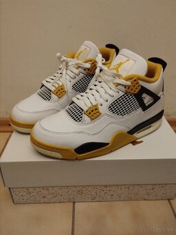 Jordan 4 vivid sulfur - 2
