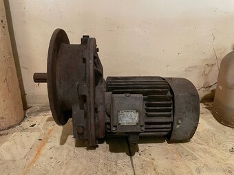 elektromotor s prevodovkou - 2