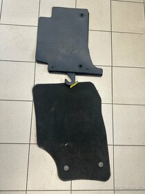 Deliaca stena batožinového priestoru pre VW Touareg+ rohože - 2