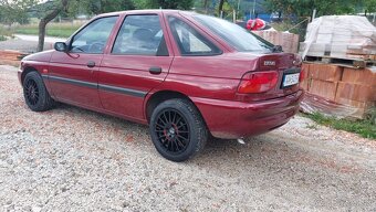 Ford escort 1.3 i benzin,ročník 1997 - 2