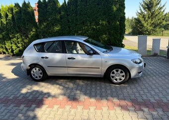 Mazda 3 1,6i /77kw klima, Nová STK benzín manuál 77 kw - 2