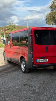 Opel Vivaro - 2