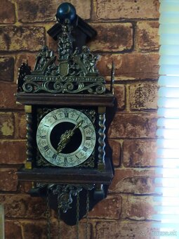 Stare nastenné hodiny - 2