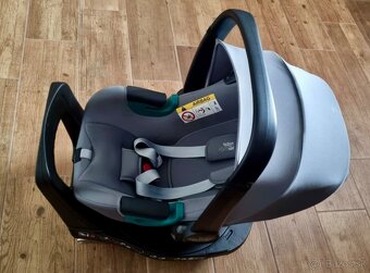 Britax Römer Baby-Safe iSense s otočnou zakladnou - 2
