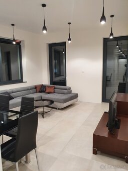 Exkluzívny kompletne zariadený 2-izbový byt v Žiline - 2