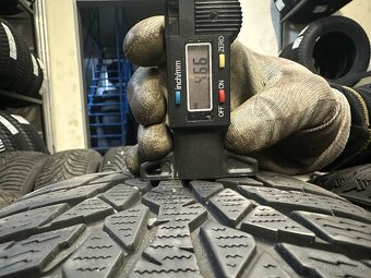 zimne Nokian Wr d4 195/60 R16 - 2