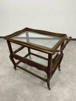 stolík na kolieskach v rokokovom štýl - 2