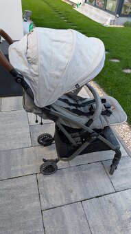 Kvalitný kočík Joie tourist signature - 2