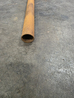 rury na stlpiky na plot - 2