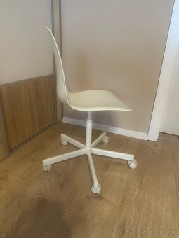Otočná stolička IKEA - 2