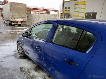 Opel corsa - 2