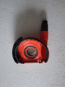 Odsávač prachu na uhlovú brúsku - 2