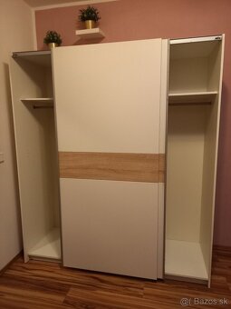 Šatníková skriňa - 2