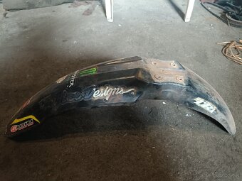 Predný blatník Kawasaki - 2