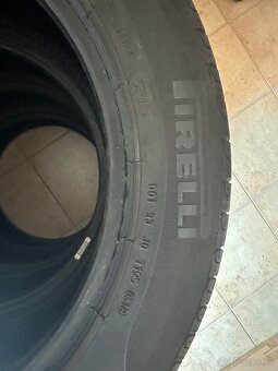 Pirelli Cinturato P7 215/55 R17 - 2