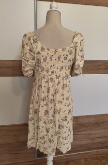 Letné šaty s kvietkami - 2