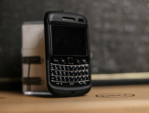BlackBerry Bold 9790 + Otter Box púzdro - 2