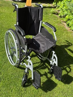 Invalidný vozík UNIZDRAV LIGHT - 2