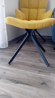 Kreslo s podnožou - 2