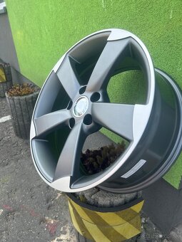Carbonado Graphene 7.5x17 5x112 ET35 66,6mm - 2
