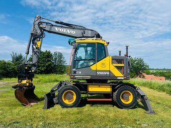 Kolesové rypadlo Volvo EWR150E 3D - 2