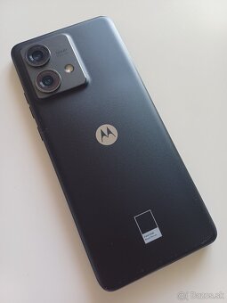 Motorola edge 40 neo 12/256 - 2