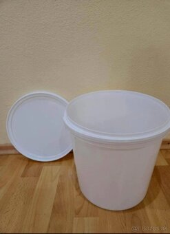 Plastové vedrá - 2