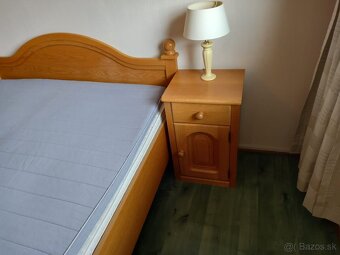 Posteľ 200x160cm s nočnými stolkami - 2