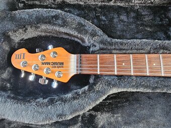 Music Man Luke III - 2