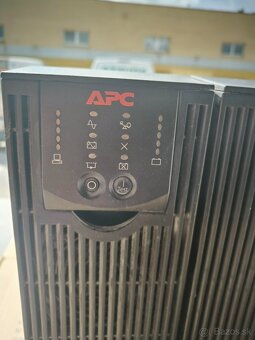 Záložný náhradný zdroj elektriny pre domacnosť / firmu - APC - 2