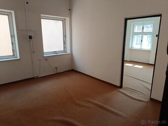 Na prenájom kancelársky priestor 276 m2 centrum Ban Bystrica - 2