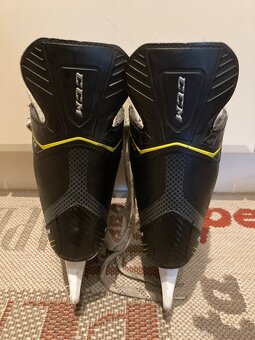 Korčule CCM velkost 40 - 2