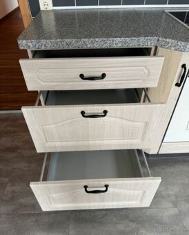 Venkovská kuchyňská linka s vestavěnými spotřebiči,5627 - 2