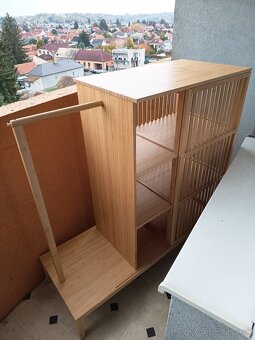 Otvorená skrinka s úložným priestorom - 2