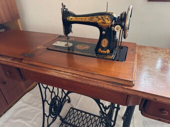 Šijací stroj Singer, edícia Gold Sphinx, ročník 1905 - 2